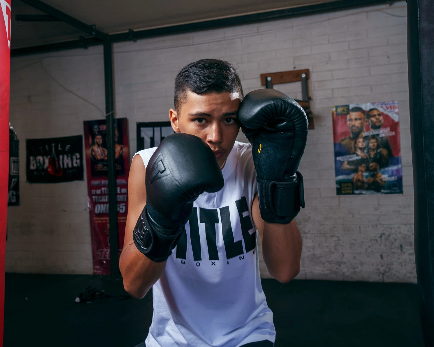 TITLE Black Blitz Bag Gloves 2 TITLE Black Blitz Bag Gloves - Image 2