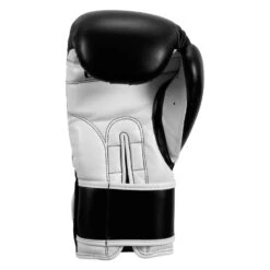 TITLE Classic Pro Style Training Gloves 3.0 31 TITLE Classic Pro Style Training Gloves 3.0 -Sports Boxing CVVTG3 BK WH 004
