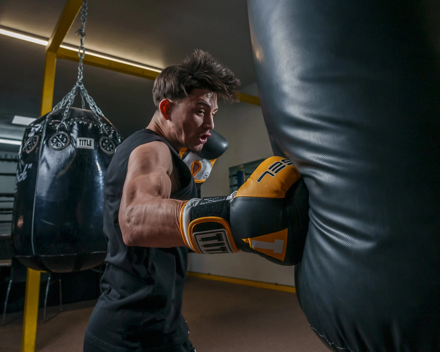 TITLE Boxing Gel World V2T Bag Gloves 17 TITLE Boxing Gel World V2T Bag Gloves - Image 17