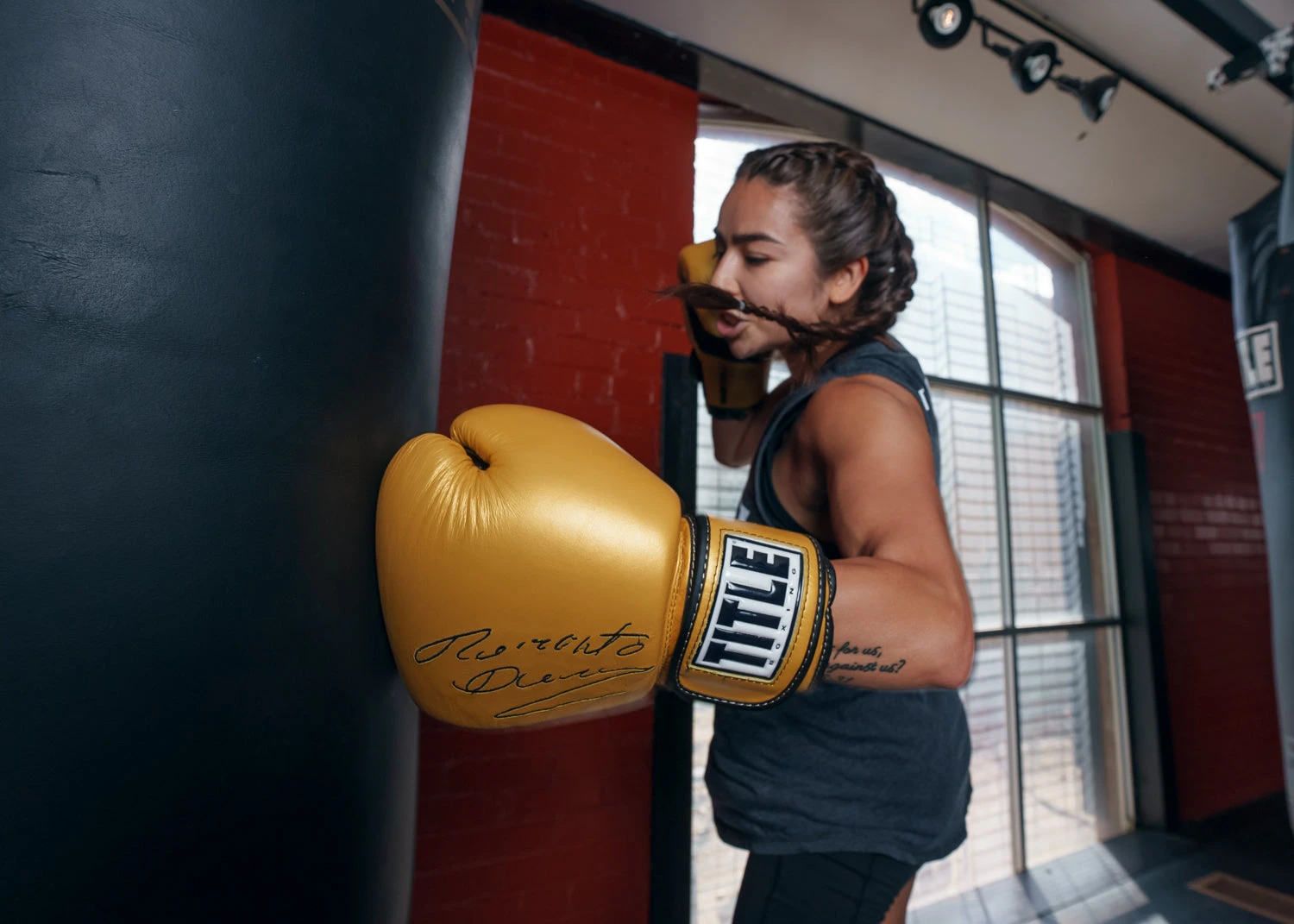 TITLE Boxing Roberto Duran Leather Training Gloves 2 TITLE Boxing Roberto Duran Leather Training Gloves - Image 2