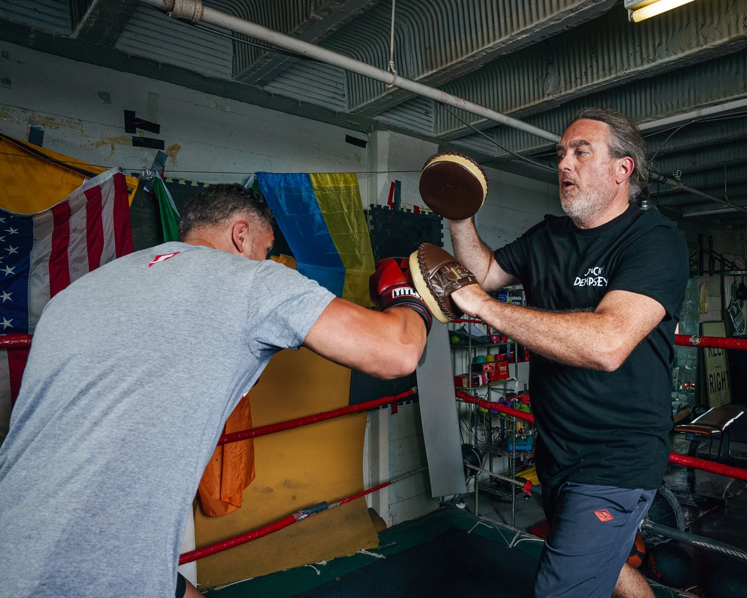 TITLE Boxing Retro Old School Punch Mitts 2 TITLE Boxing Retro Old School Punch Mitts - Image 2