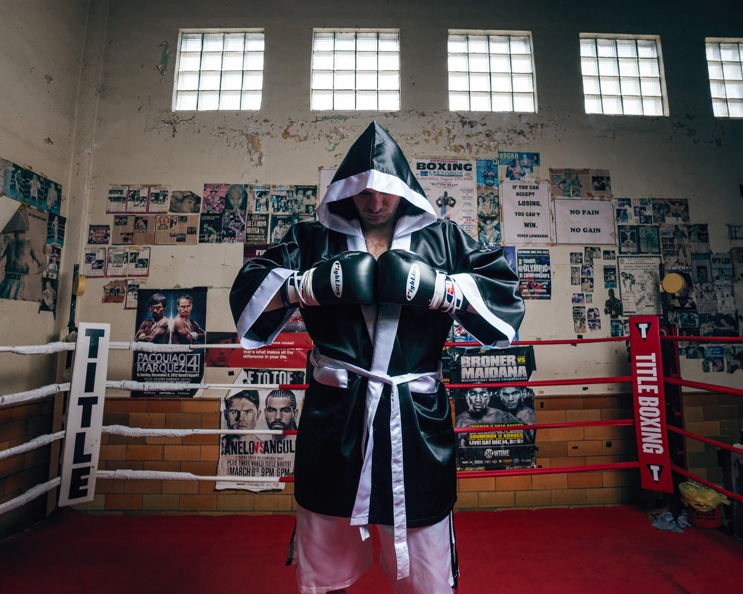 TITLE Boxing Pro Fingertip Robe 2.0 11 TITLE Boxing Pro Fingertip Robe 2.0 - Image 11