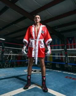 TITLE Boxing Pro Fingertip Robe 2.0 39 TITLE Boxing Pro Fingertip Robe 2.0 -Sports Boxing TSRF2RDWH 1