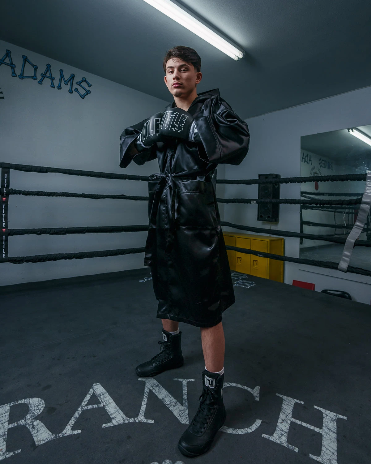 TITLE Boxing Pro Fingertip Robe 2.0 2 TITLE Boxing Pro Fingertip Robe 2.0 - Image 2