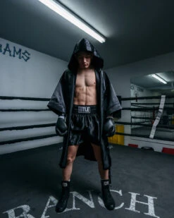 TITLE Boxing Pro Fingertip Robe 2.0 24 TITLE Boxing Pro Fingertip Robe 2.0 -Sports Boxing TSRFL3 2