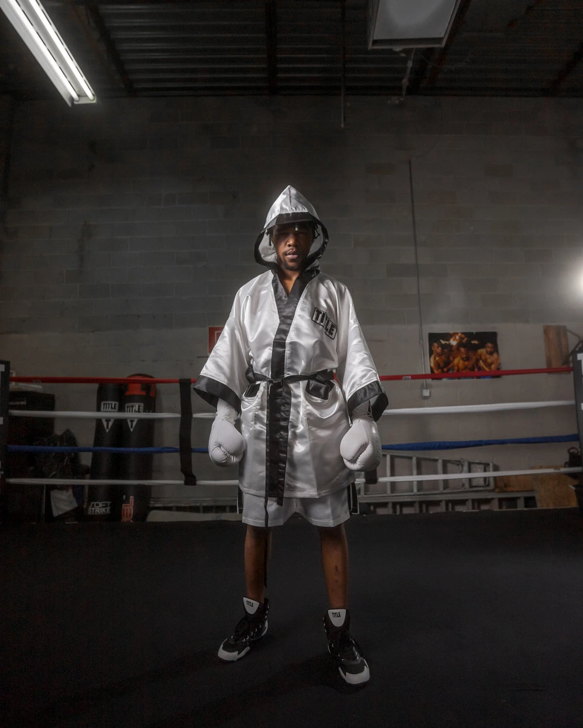 TITLE Boxing Fingertip Robe 12 TITLE Boxing Fingertip Robe - Image 12