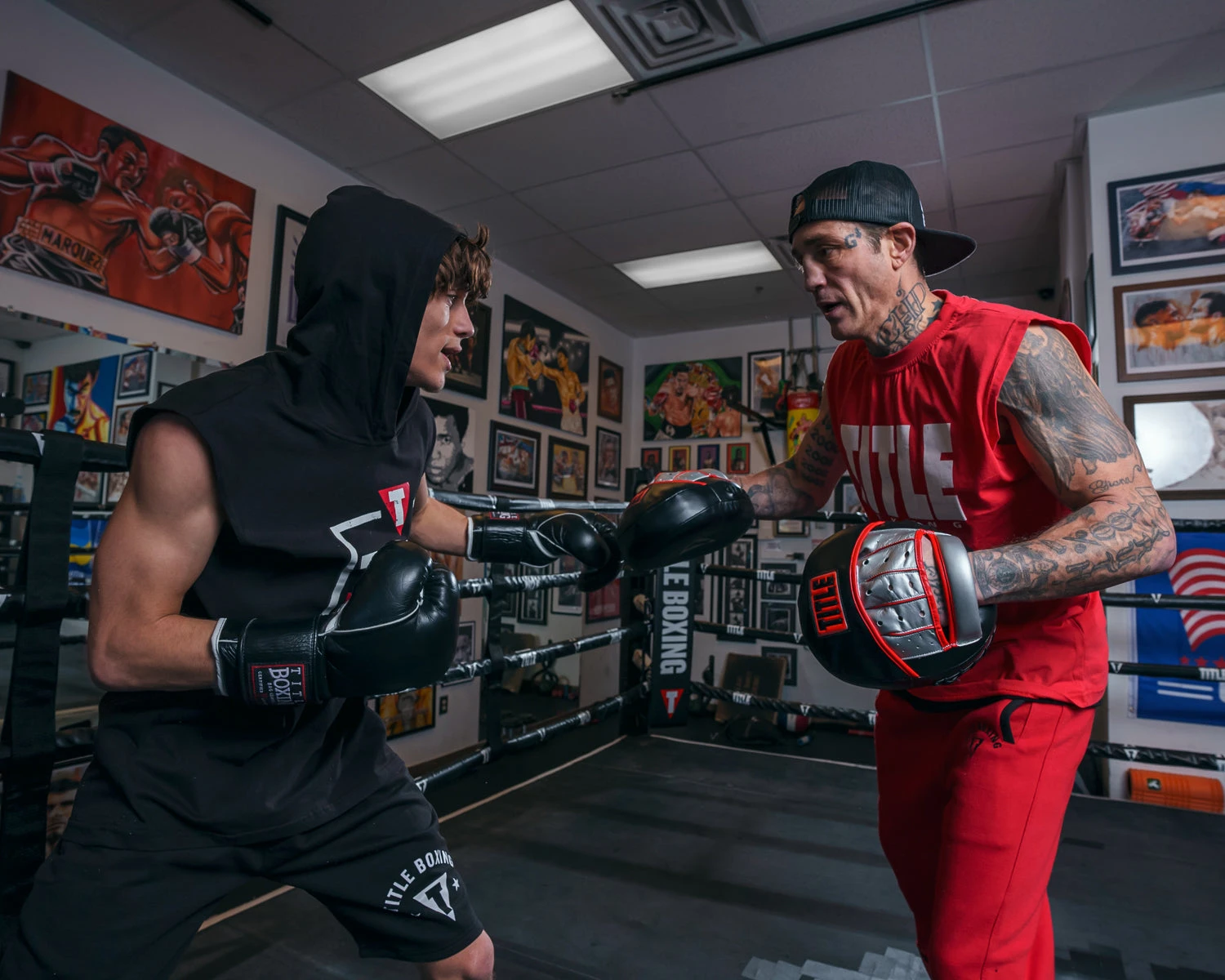 TITLE Boxing Valiant Punch Mitts 6 TITLE Boxing Valiant Punch Mitts - Image 6