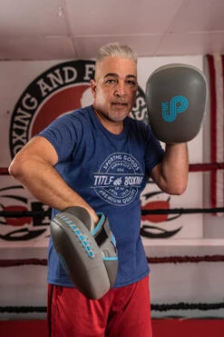 TITLE Boxing Air Pocket Technology Punch Mitts 14 TITLE Boxing Air Pocket Technology Punch Mitts -Sports Boxing airmt 2