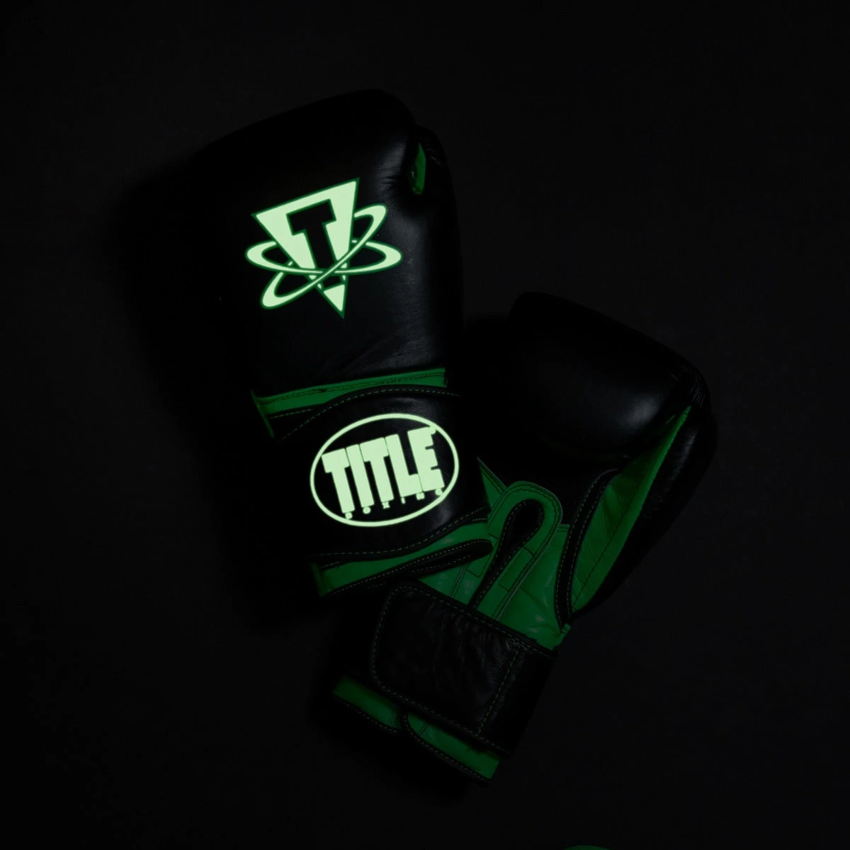 TITLE Boxing Leather Cosmic Training Gloves 2 TITLE Boxing Leather Cosmic Training Gloves - Image 2