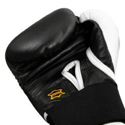 TITLE Boxing Gel World Elastic Training Gloves 22 TITLE Boxing Gel World Elastic Training Gloves -Sports Boxing gtwge bk 05