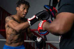 TITLE Boxing Gel World Elastic Training Gloves 25 TITLE Boxing Gel World Elastic Training Gloves -Sports Boxing gtwge bk