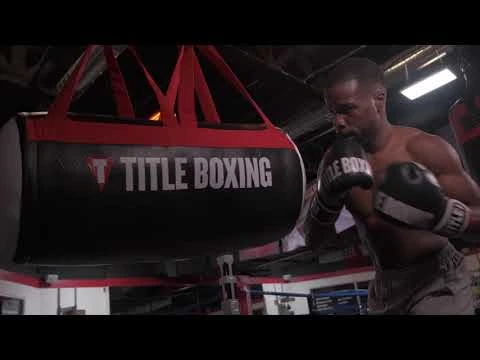 TITLE Boxing Premier Leather Uppercut Bag 2 TITLE Boxing Premier Leather Uppercut Bag - Image 2