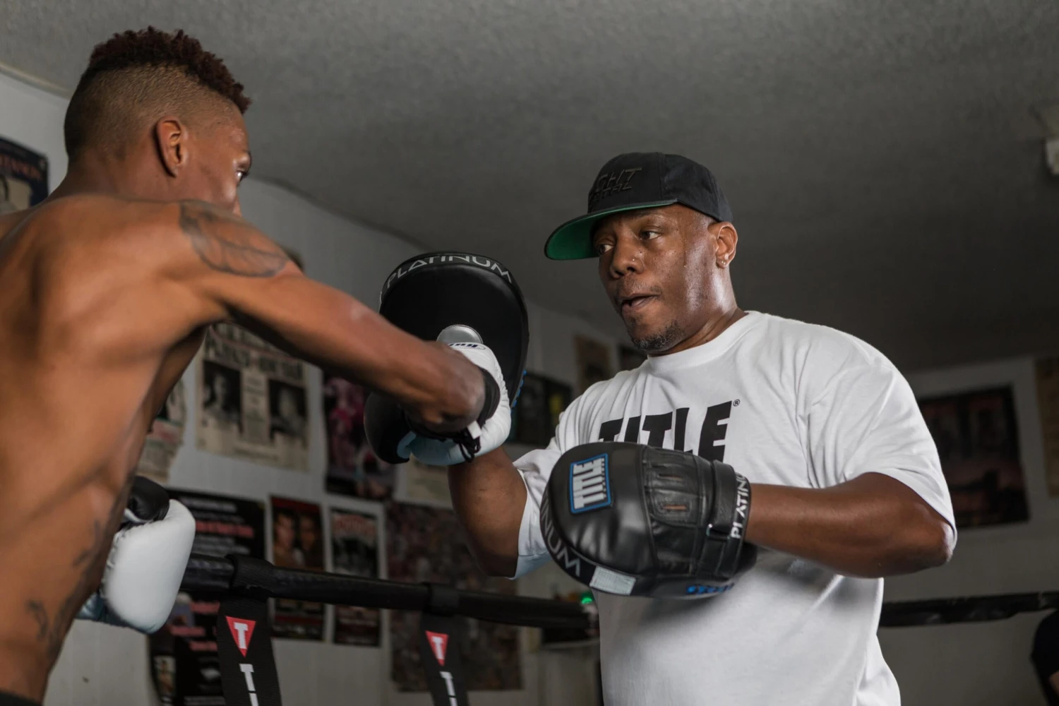 TITLE Platinum Punch Mitts 2.0 2 TITLE Platinum Punch Mitts 2.0 - Image 2