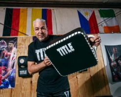 TITLE Boxing Square Punch & Kick Shield -Sports Boxing pshsq bk wh 1