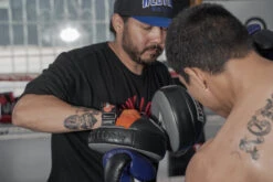 TITLE Boxing Ionic Strike Punch Mitts -Sports Boxing tismp